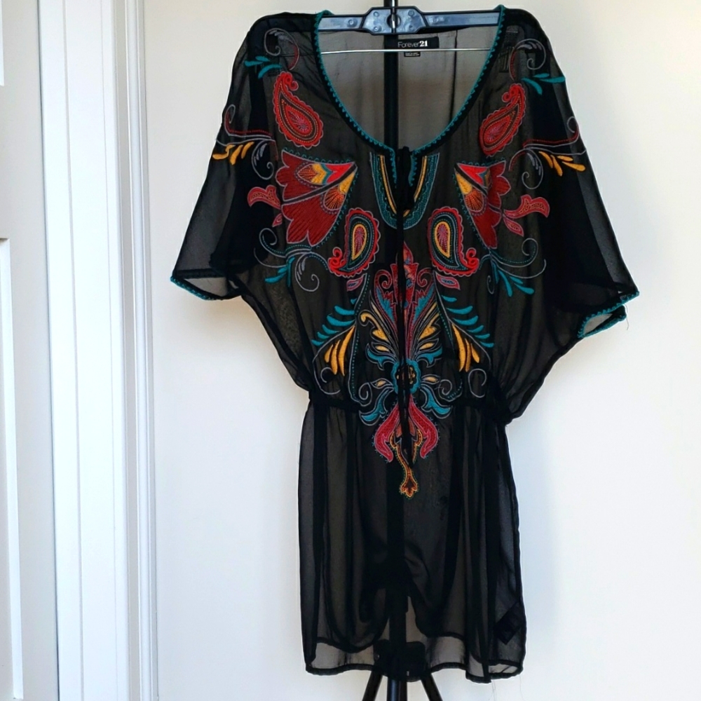 Bohemian Black Forever 21 Top Size: M